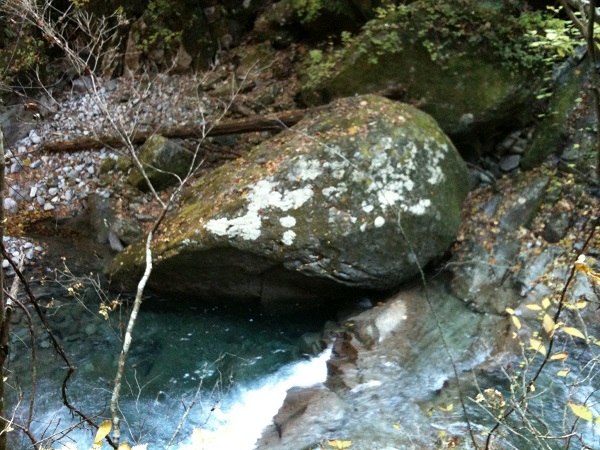 西沢渓谷フグ岩